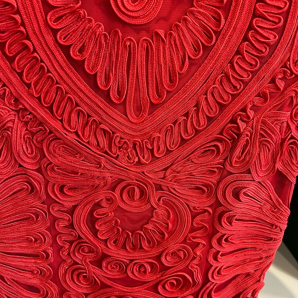 Red dress - Picture 7 of 9